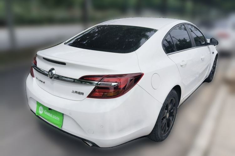 Used Buick Regal 2015 1.6T Leading Technology Model Rear Right 45 Deg