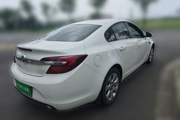 Used Buick Regal 2015 1.6T Leading Technology Model Rear Right 45 Deg
