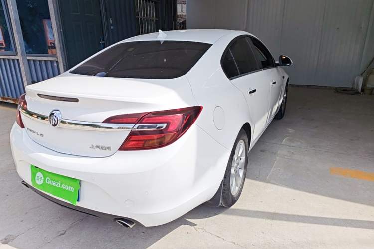 Used Buick Regal 2015 1.6T Elite Tech Model Rear Right 45 Deg