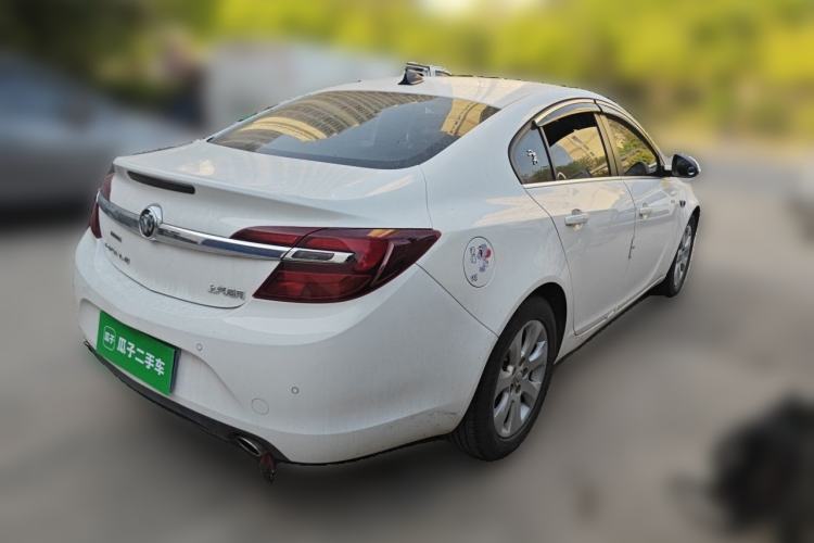 Used Buick Regal 2015 1.6T Leading Technology Model Rear Right 45 Deg