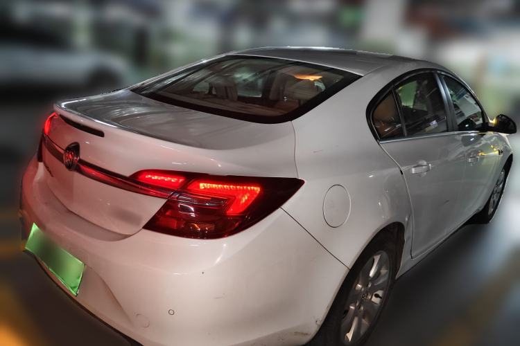 Used Buick Regal 2015 2.0L Leading Fashion Edition Rear Right 45 Deg