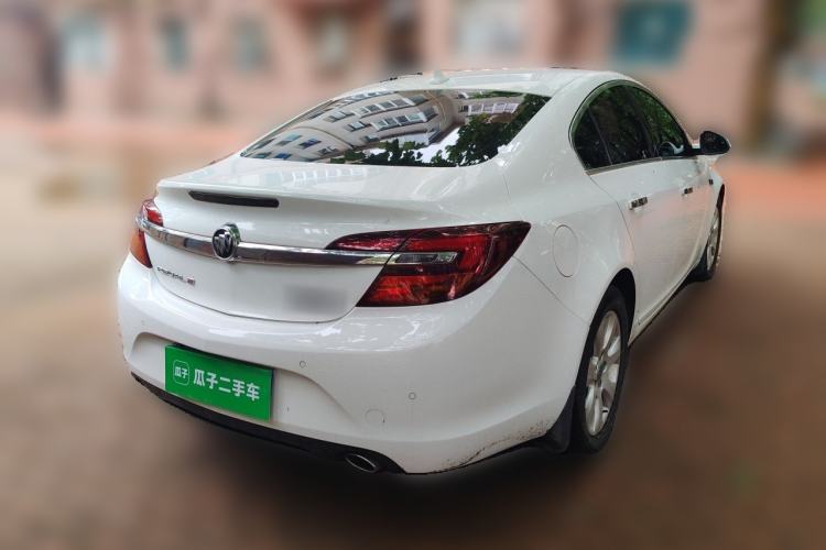 Used Buick Regal 2015 1.6T Leading Technology Model Rear Right 45 Deg