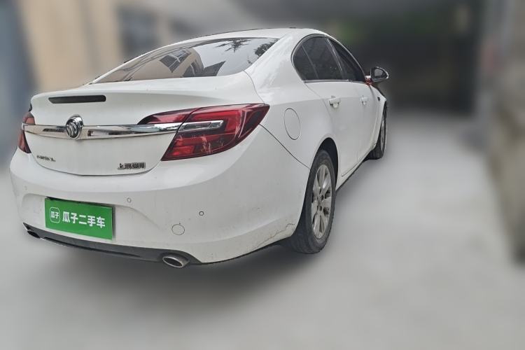 Used Buick Regal 2015 2.0L Leading Fashion Edition Rear Right 45 Deg