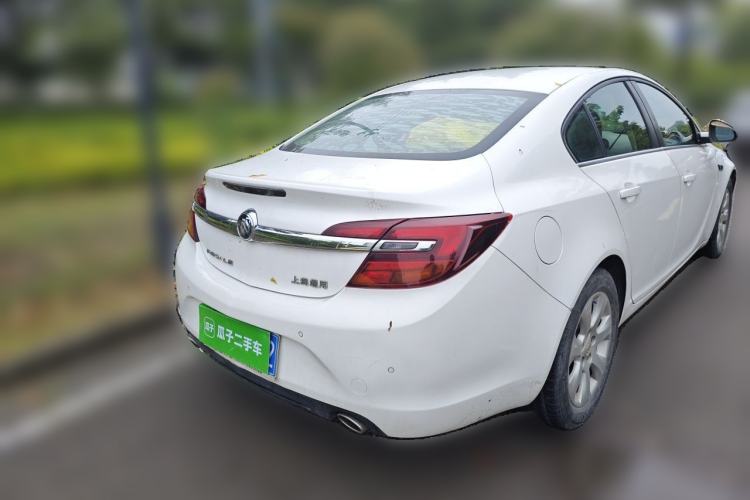 Used Buick Regal 2015 1.6T Leading Technology Model Rear Right 45 Deg