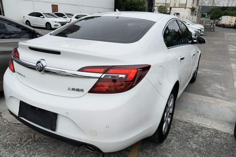 Used Buick Regal 2015 2.0L Elite Fashion Edition Rear Right 45 Deg