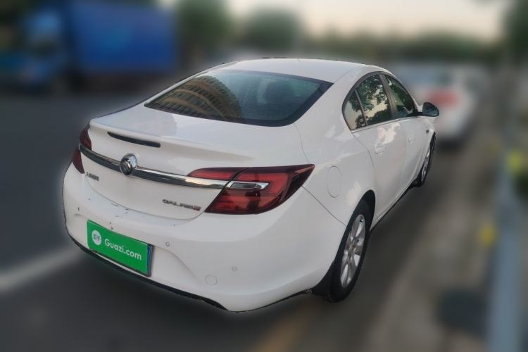 Used Buick Regal 2015 1.6T Leading Technology Model Rear Right 45 Deg