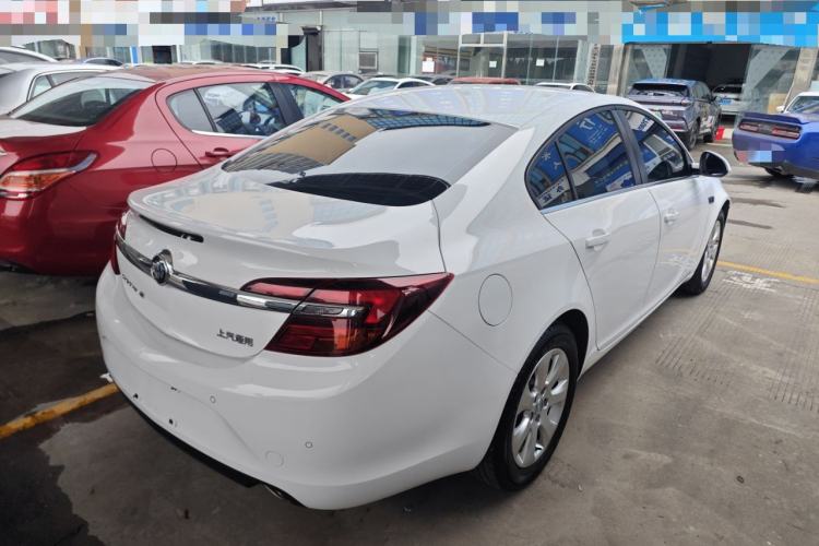Used Buick Regal 2015 1.6T Leading Technology Model Rear Right 45 Deg