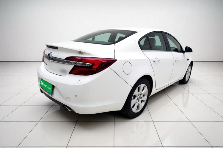 Used Buick Regal 2015 1.6T Leading Technology Model Rear Right 45 Deg