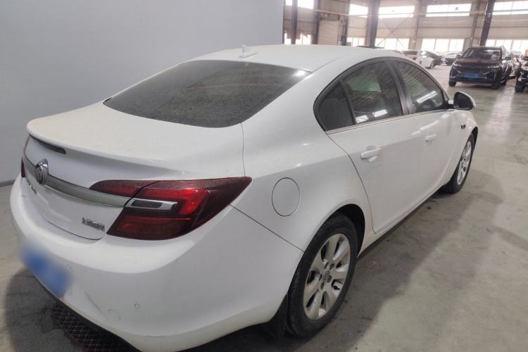 Used Buick Regal 2015 1.6T Leading Technology Model Rear Right 45 Deg