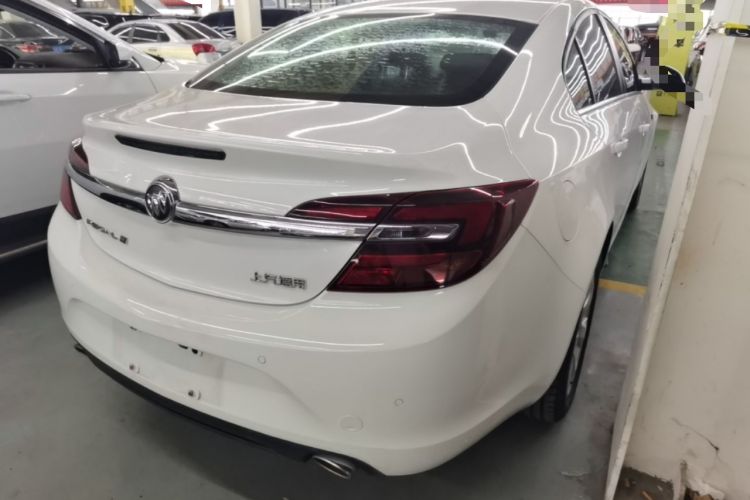 Used Buick Regal 2015 1.6T Leading Technology Model Rear Right 45 Deg