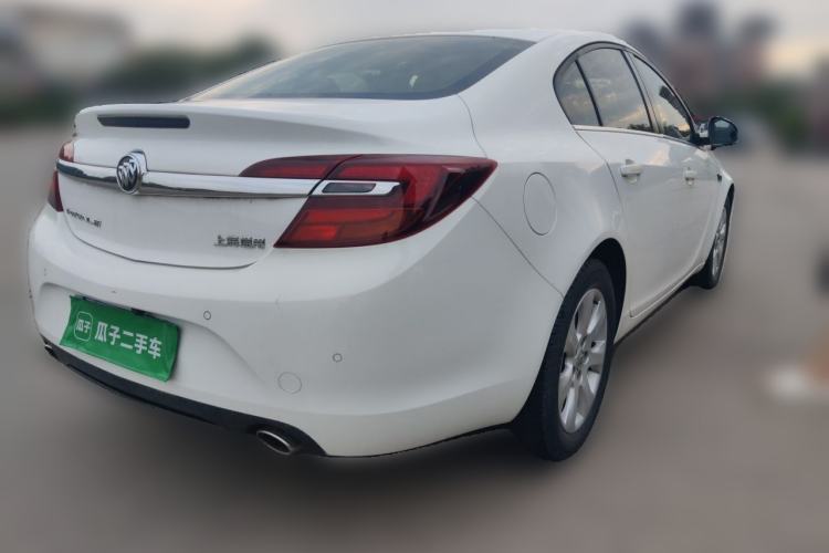 Used Buick Regal 2015 1.6T Leading Technology Model Rear Right 45 Deg