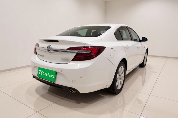 Used Buick Regal 2015 1.6T Leading Technology Model Rear Right 45 Deg