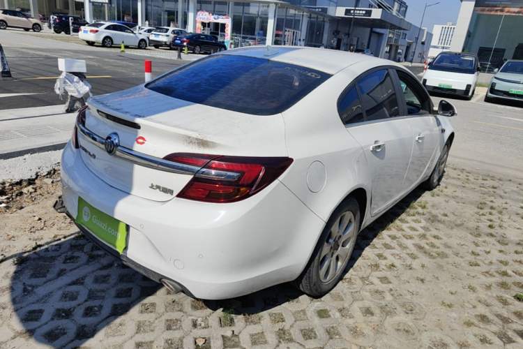 Used Buick Regal 2015 1.6T Elite Tech Model Rear Right 45 Deg