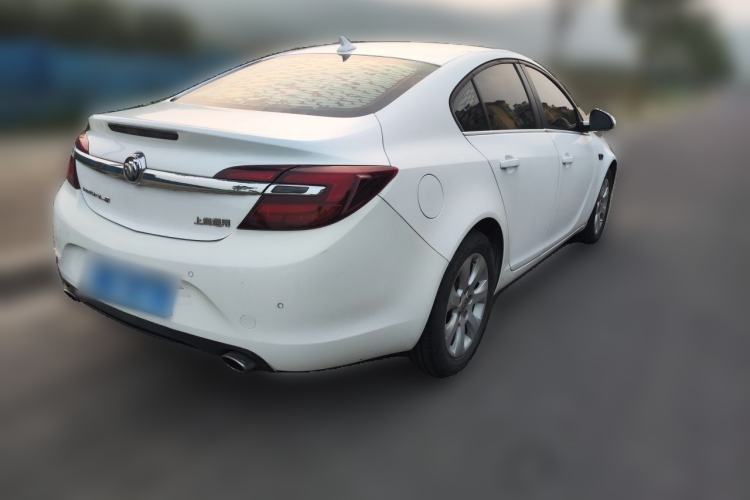 Used Buick Regal 2015 1.6T Leading Technology Model Rear Right 45 Deg