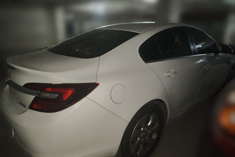 Used Buick Regal 2015 1.6T Fashion Tech Model Rear Right 45 Deg