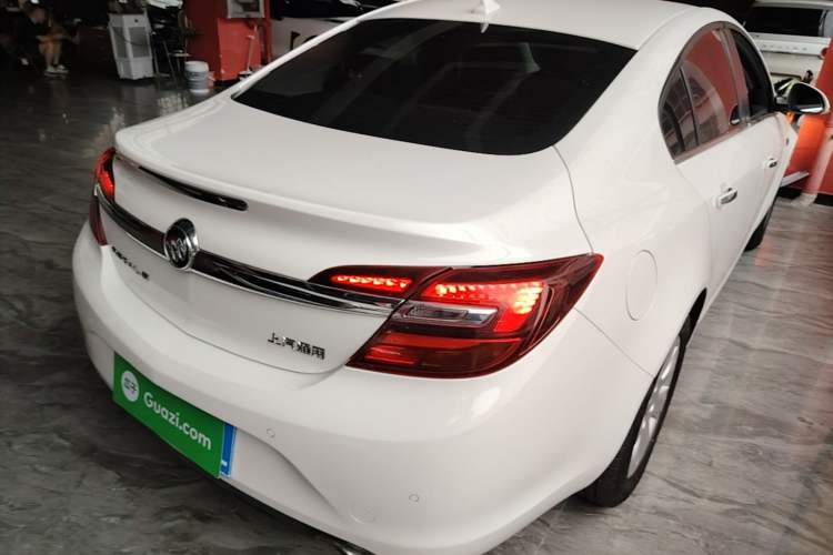 Used Buick Regal 2015 1.6T Elite Tech Model Rear Right 45 Deg