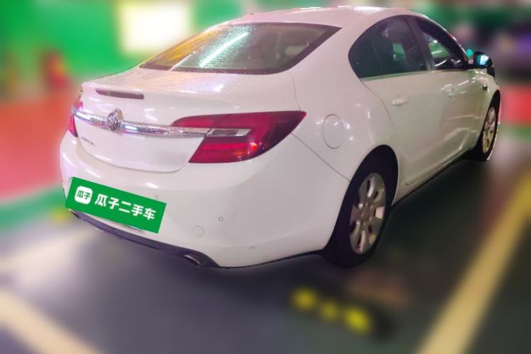 Used Buick Regal 2015 2.0L Leading Fashion Edition Rear Right 45 Deg