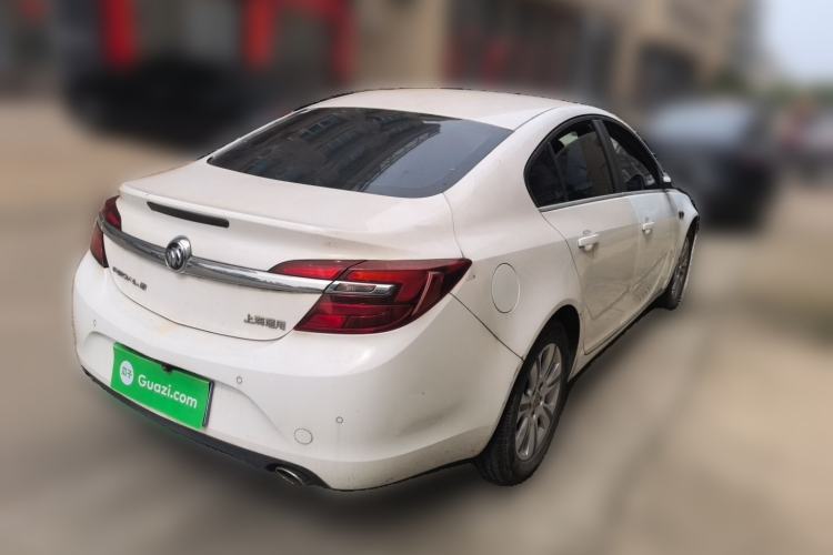 Used Buick Regal 2015 1.6T Leading Technology Model Rear Right 45 Deg