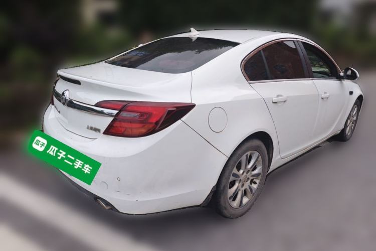 Used Buick Regal 2015 1.6T Leading Technology Model Rear Right 45 Deg