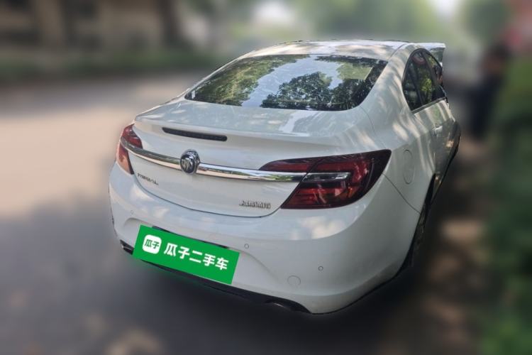 Used Buick Regal 2015 2.0L Leading Fashion Edition Rear Right 45 Deg