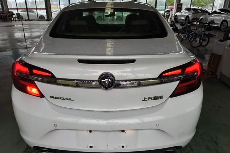 Used Buick Regal 2015 2.0L Leading Fashion Edition Rear