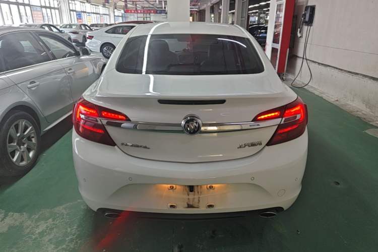 Used Buick Regal 2015 2.0L Leading Fashion Edition Rear