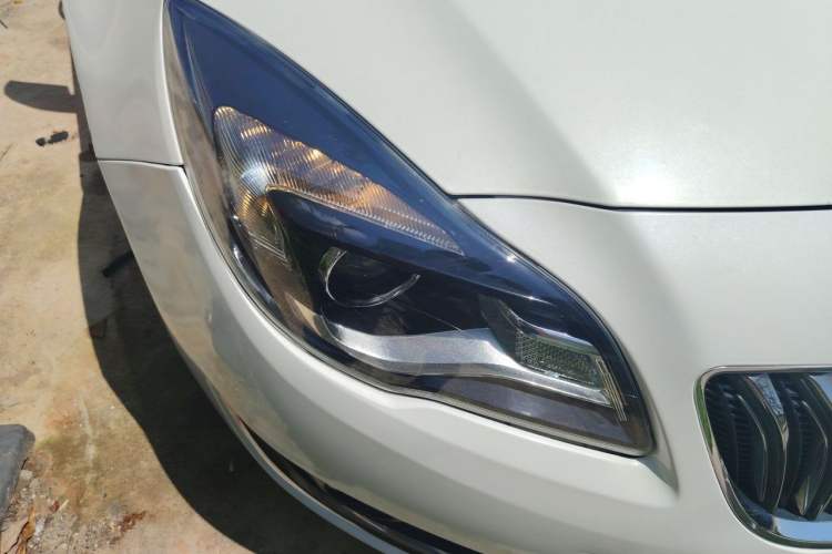 Used Buick Regal 2015 1.6T Elite Tech Model Right Front Headlight