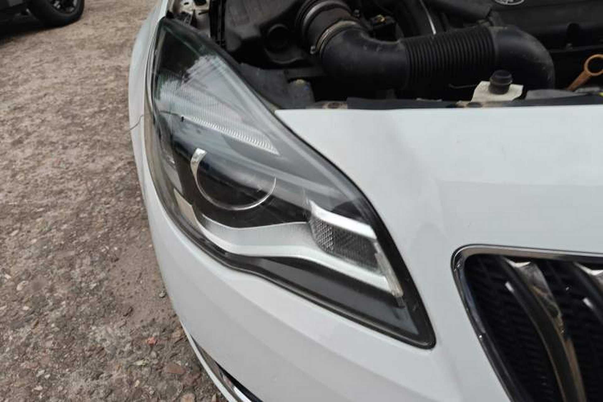 Used Buick Regal 2015 1.6T Leading Technology Model Right Front Headlight