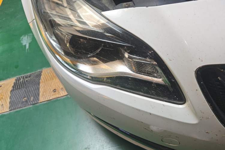 Used Buick Regal 2015 1.6T Elite Tech Model Right Front Headlight