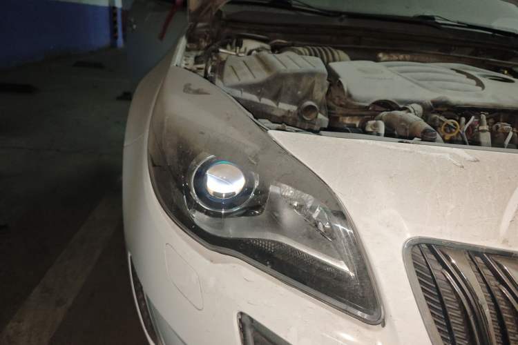 Used Buick Regal 2015 GS 2.0T Grand Sport Edition Right Front Headlight