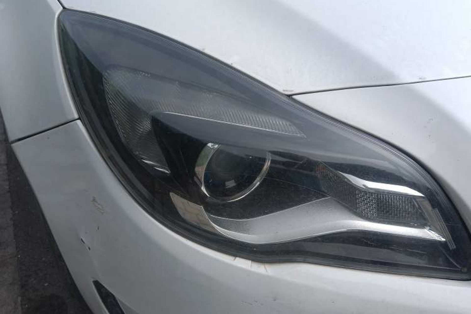 Used Buick Regal 2015 1.6T Elite Tech Model Right Front Headlight