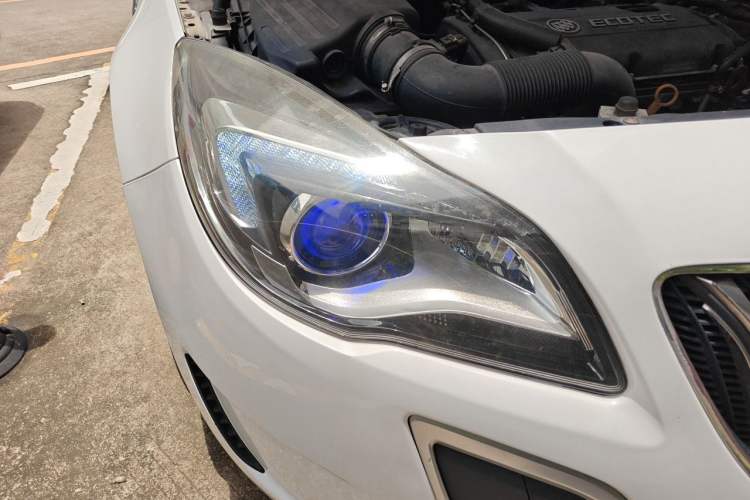 Used Buick Regal 2015 1.6T Elite Tech Model Right Front Headlight