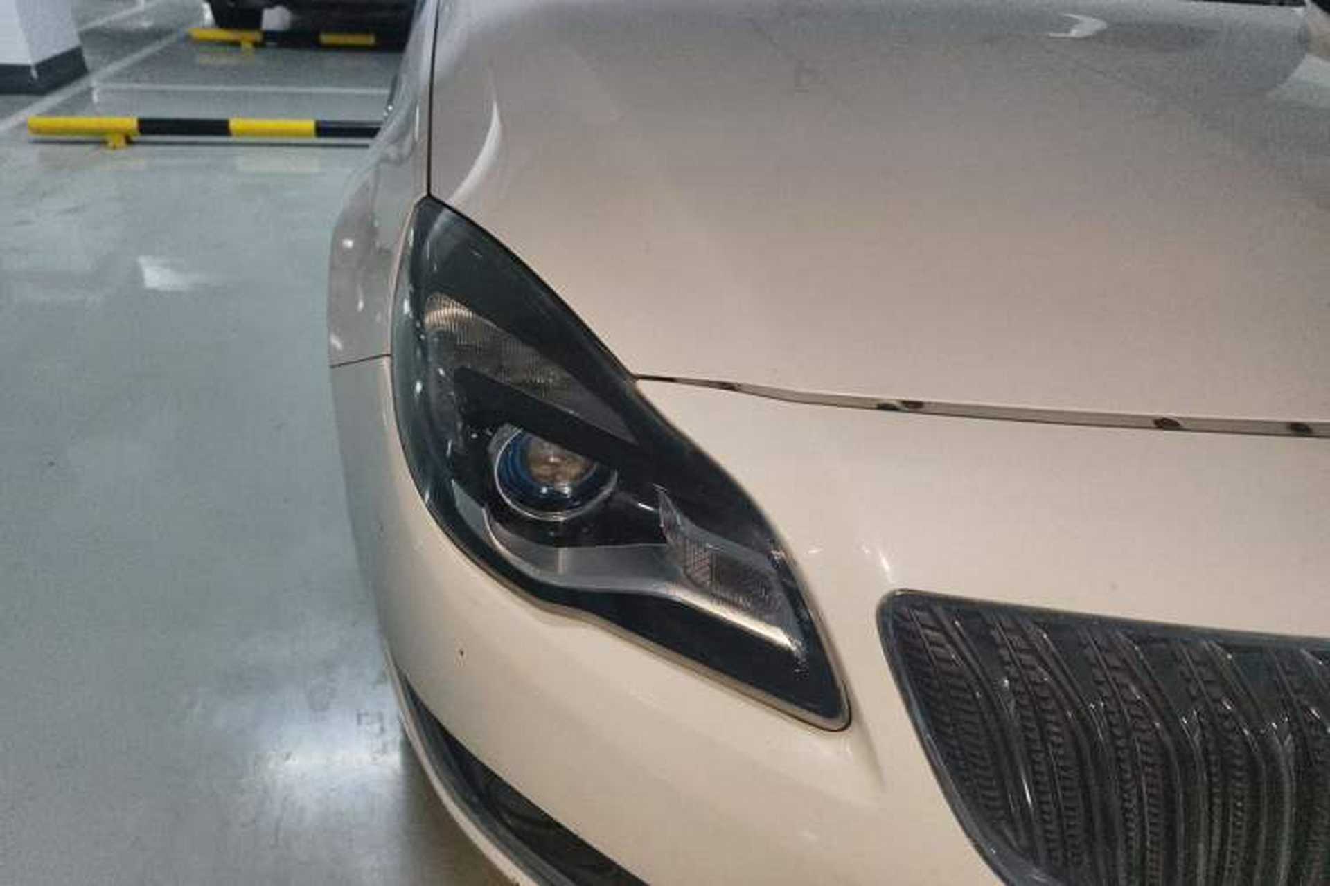 Used Buick Regal 2015 1.6T Elite Tech Model Right Front Headlight