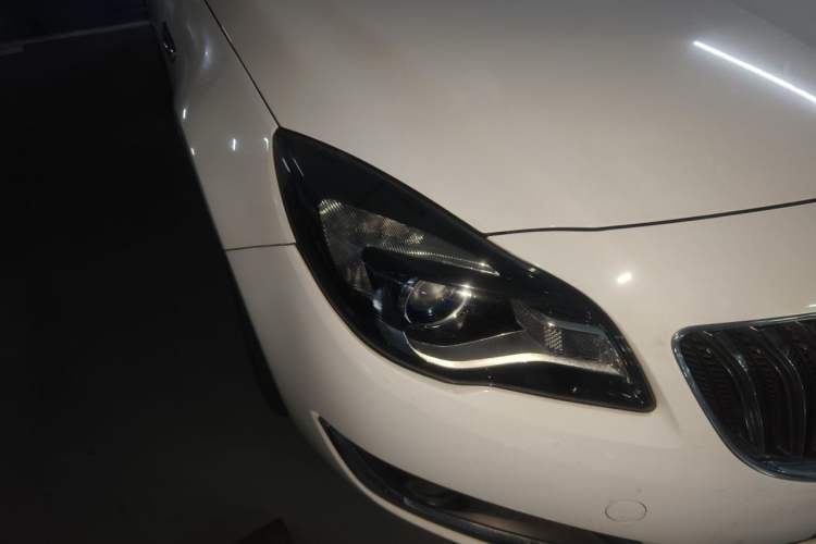 Used Buick Regal 2015 2.0L Leading Fashion Edition Right Front Headlight