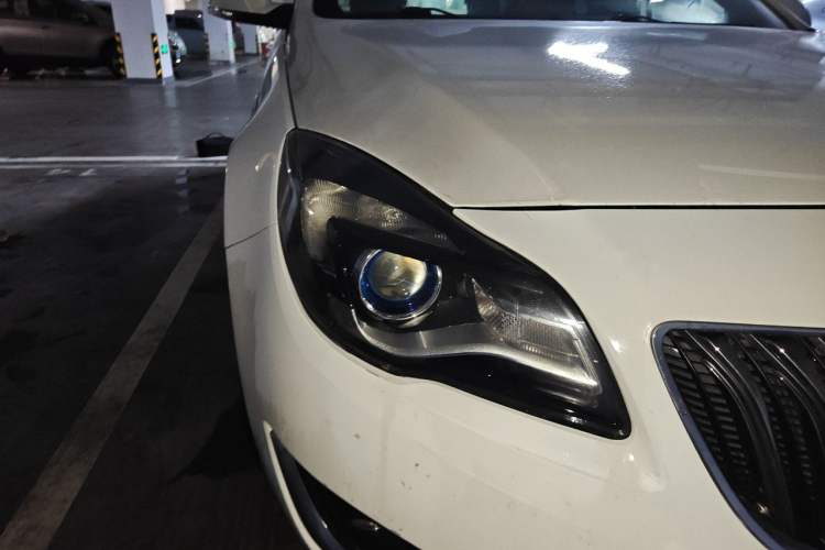 Used Buick Regal 2015 2.0L Leading Fashion Edition Right Front Headlight