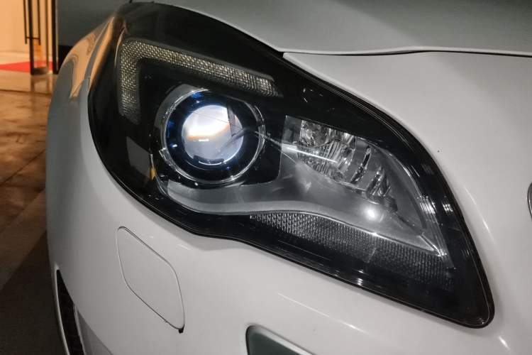 Used Buick Regal 2015 GS 2.0T Grand Sport Edition Right Front Headlight