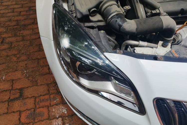 Used Buick Regal 2015 1.6T Leading Technology Model Right Front Headlight