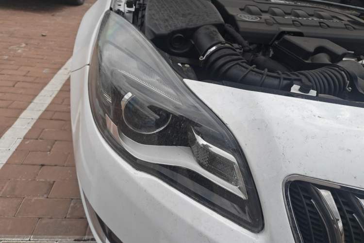 Used Buick Regal 2015 2.0L Leading Fashion Edition Right Front Headlight