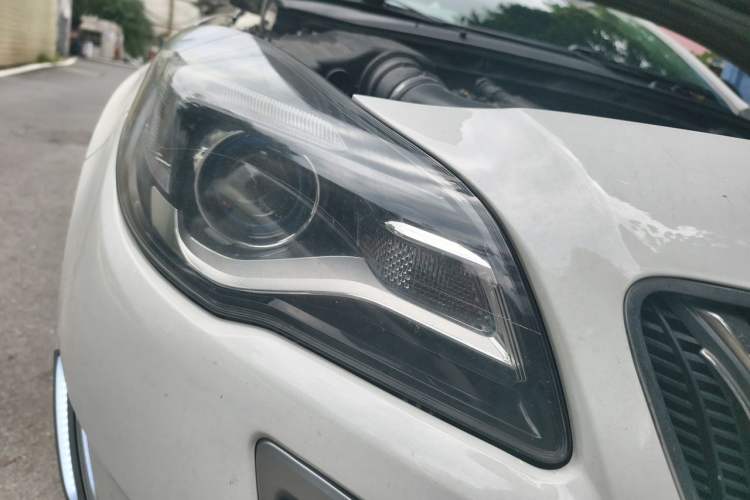 Used Buick Regal 2015 1.6T Leading Technology Model Right Front Headlight