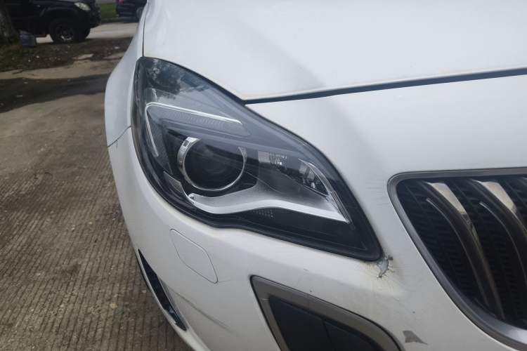 Used Buick Regal 2015 GS 2.0T Grand Sport Edition Right Front Headlight