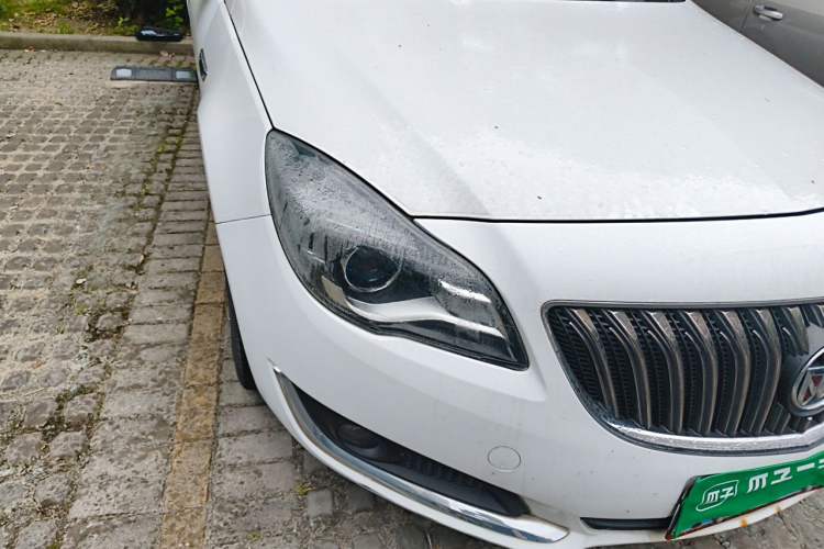 Used Buick Regal 2015 1.6T Leading Technology Model Right Front Headlight