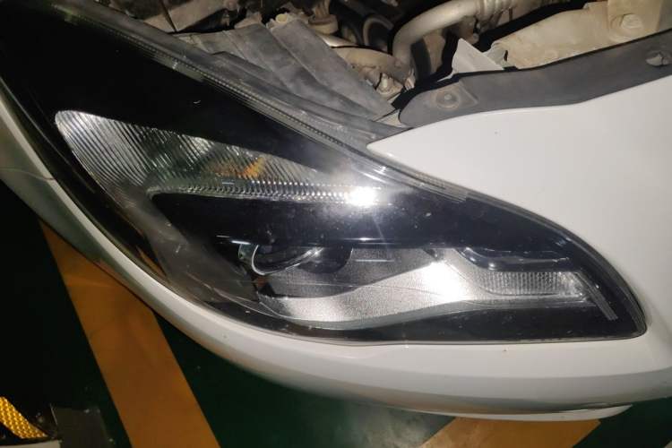 Used Buick Regal 2015 1.6T Fashion Tech Model Right Front Headlight