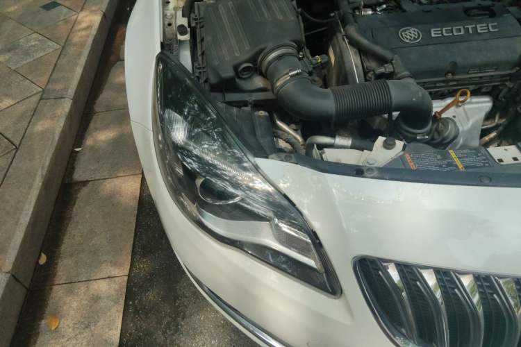 Used Buick Regal 2015 1.6T Leading Technology Model Right Front Headlight