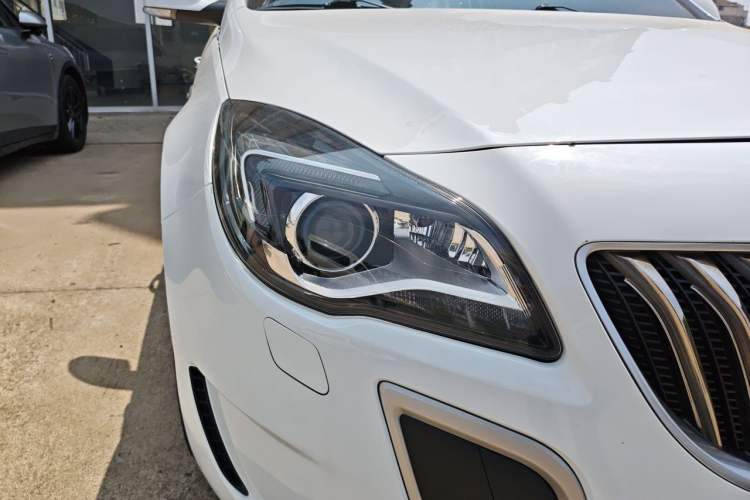 Used Buick Regal 2015 GS 2.0T Grand Sport Edition Right Front Headlight