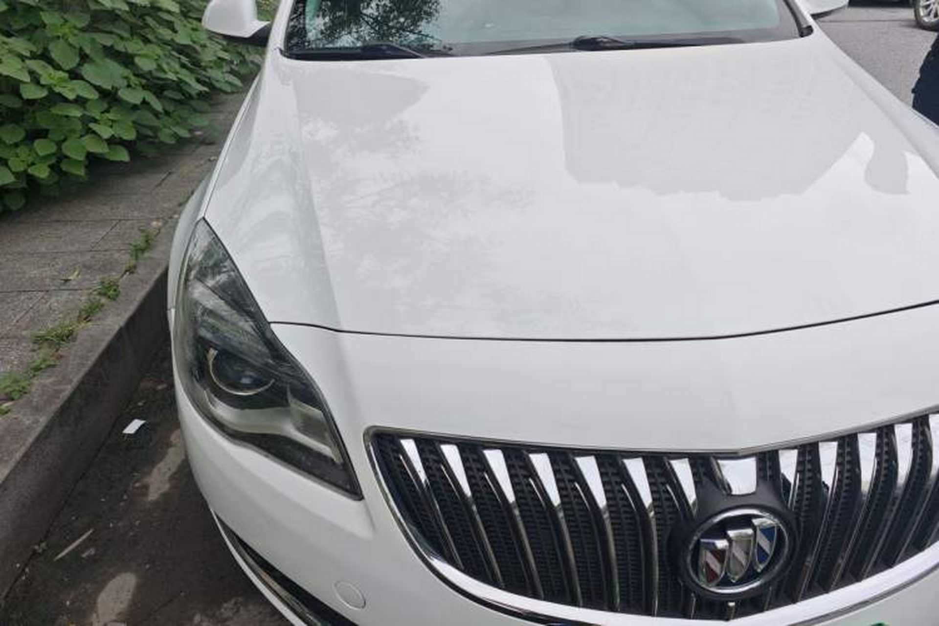 Used Buick Regal 2015 1.6T Leading Technology Model Right Front Headlight