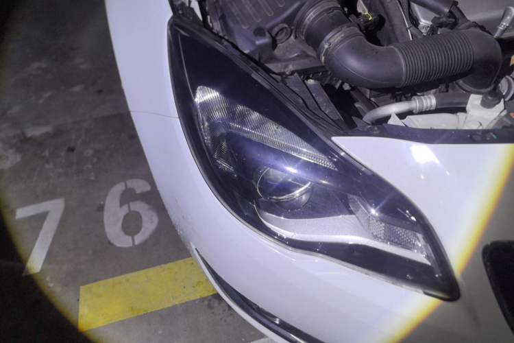 Used Buick Regal 2015 1.6T Elite Tech Model Right Front Headlight