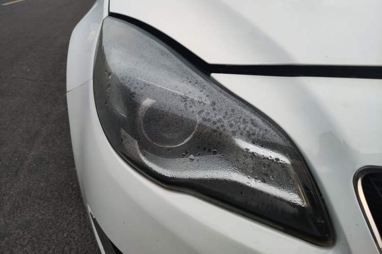 Used Buick Regal 2015 1.6T Leading Technology Model Right Front Headlight