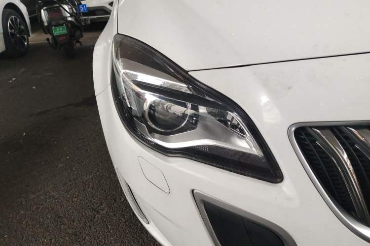 Used Buick Regal 2015 GS 2.0T Grand Sport Edition Right Front Headlight