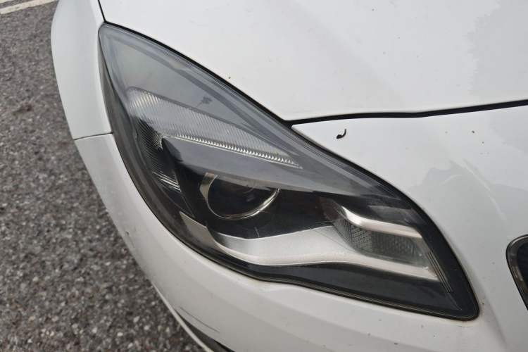 Used Buick Regal 2015 1.6T Leading Technology Model Right Front Headlight