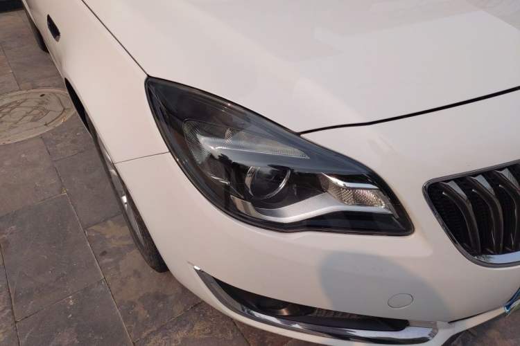 Used Buick Regal 2015 1.6T Elite Tech Model Right Front Headlight